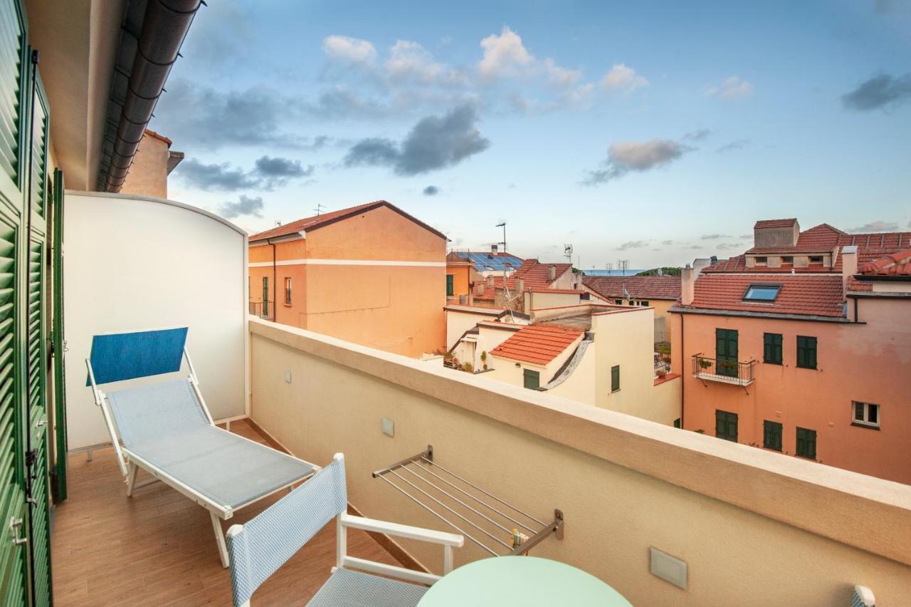 Hotel Melograno Spotorno Exterior photo
